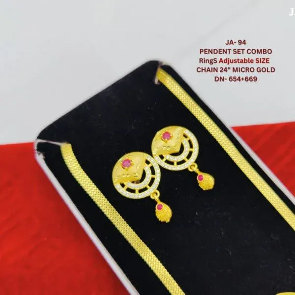 High_Gold_Plated_And_Diamond_Studded_Fancy_Round_Design_Pendant_Chain_with_Ring