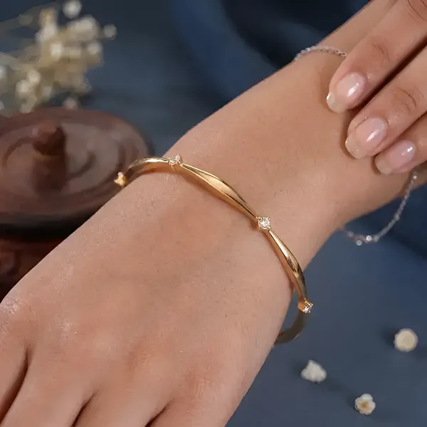 Elegant_Micro_Gold_Plated_Diamond_Studded_Designer_Bangles_for_Women