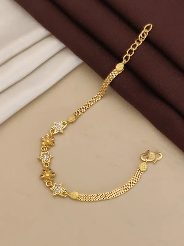 Micro_Gold_Plated_And_Diamond_Studded_Fancy_Flower_Bracelet