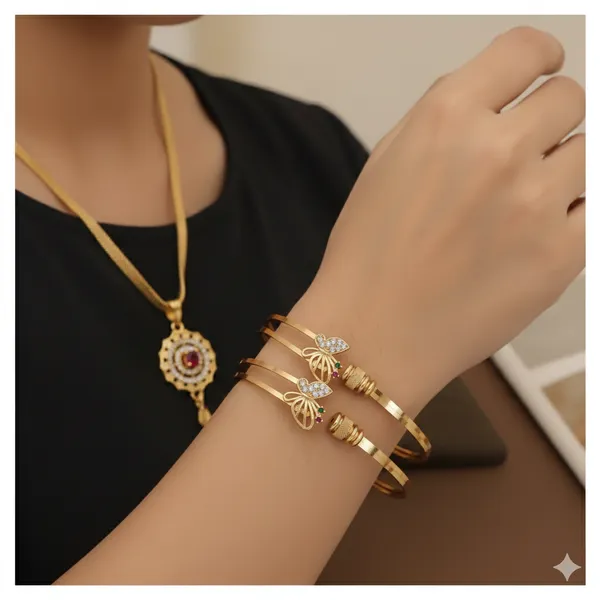 Micro_Gold_Plated_And_Diamond_Studded_Fancy_Flower_Pendant_with_18_Inches_Chain_with_Adjustable_Bangle