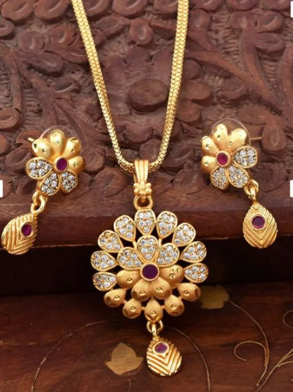 Micro_gold_plated_ad_dimond_studed_fancy_flower_pendent_set_with_forming_chain