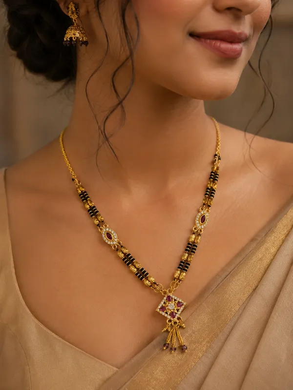Designer_High_Gold_Plated_And_Diamond_Sqare_Fancy_Mangalsutra_-_23_Inches