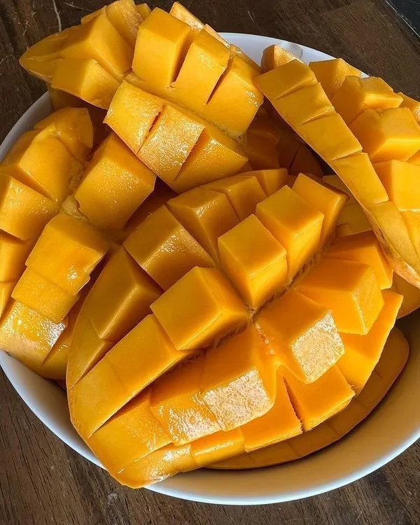 Hybrid_Brunei_King_Mango_Grafting_Plant__(Pack_Of_1)