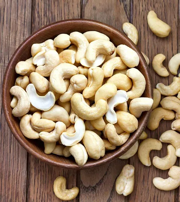 Hybrid_Cashew_Fruit_|_Grafted_Plant__(Pack_Of_1)