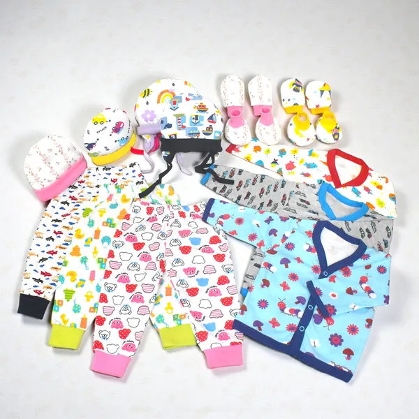 New_born_Combo_gift_set_for_baby_boy_and_girl_2_cap_mitten_booties_and_2_Fullsleeve_jabla_2_pajama_(0_-6_month)_Pink_Assorted_Design_pack_of_12