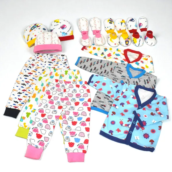 New_born_Combo_gift_set_for_baby_boy_and_girl_3_cap_mitten_booties_and_3_Fullsleeve_jabla_3_pajama_(0_-6_month)_Pink_Assorted_Design_pack_of_15