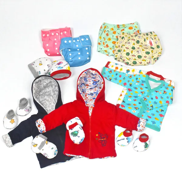 New_born_Combo_gift_set_for_baby_boy_and_girl_cap_mitten_booties_and_Fullsleeve_jabla_diaper_with_insert_jacket_and _underwears_(0_-6_month)_Pink_Assorted_Design_pack_of_14