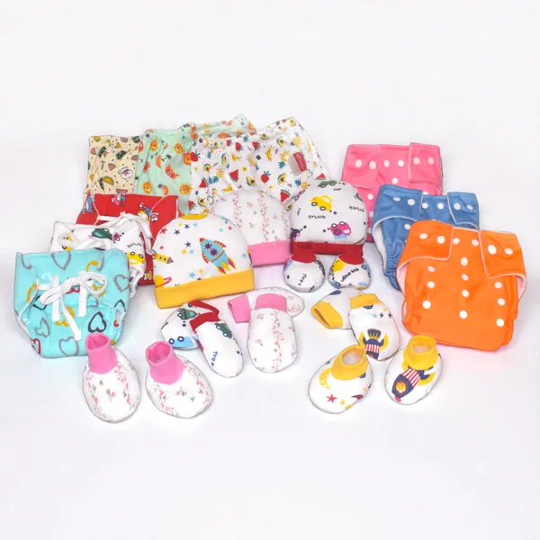 New_born_Combo_gift_set_for_baby_boy_and_girl_cap_mitten_booties_and_diapers _with_insert_and_underwears_and_nappies_(0_-6_month)_Pink_Assorted_Design_pack_of_18