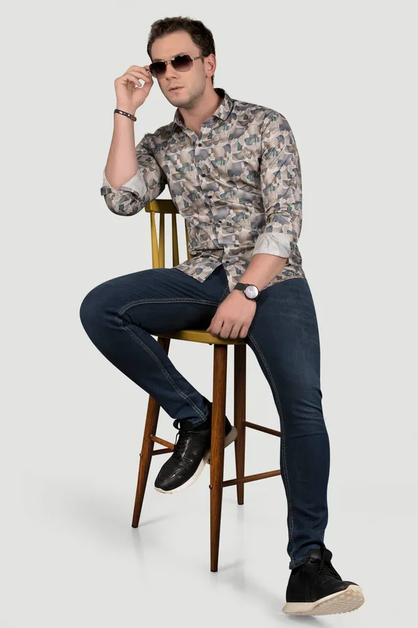 Larry_Green_Geometric_Print_Full_Sleeves_Shirt