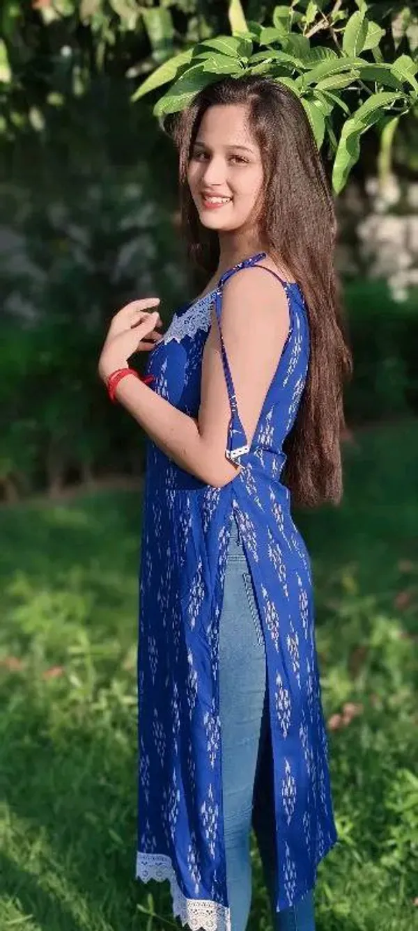 VEDRAJ_Aagyeyi_Ensemble_Kurtis