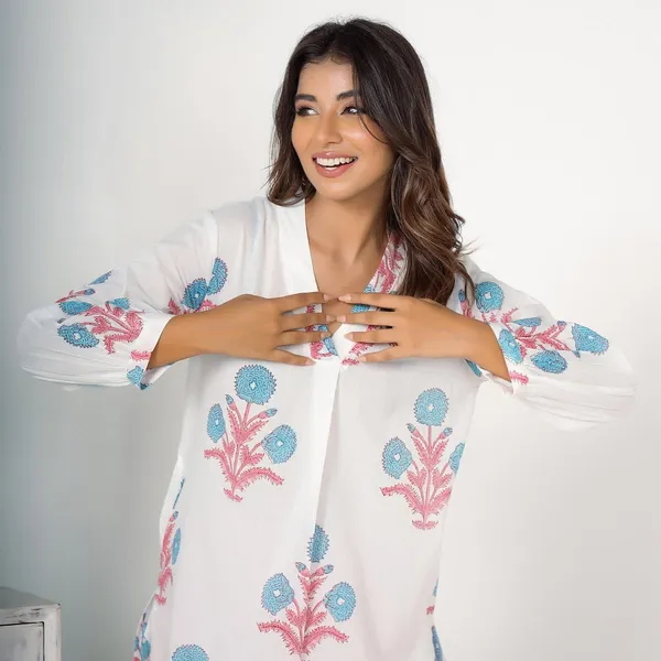 VEDRAJ_Attractive_Kurti_set