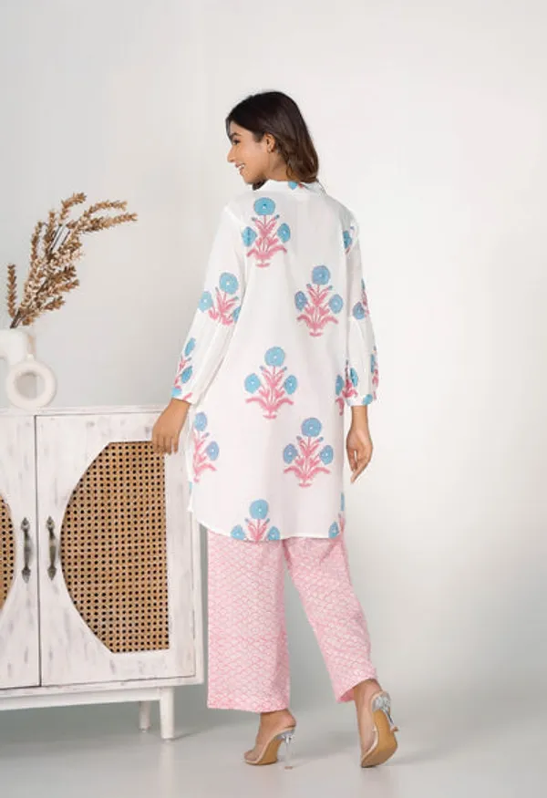 VEDRAJ_Attractive_Kurti_set