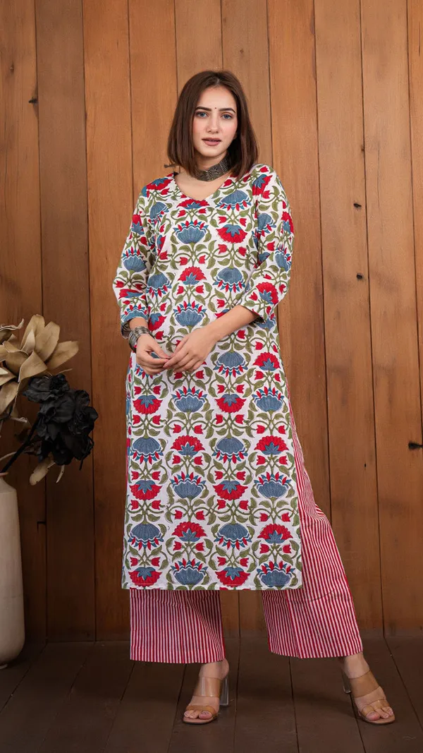 VEDRAJ_Attractive_Kurtis__set