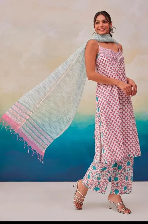 VEDRAJ_Attractive_Kurtis_set