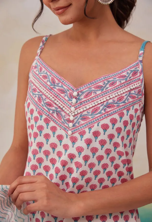 VEDRAJ_Attractive_Kurtis_set