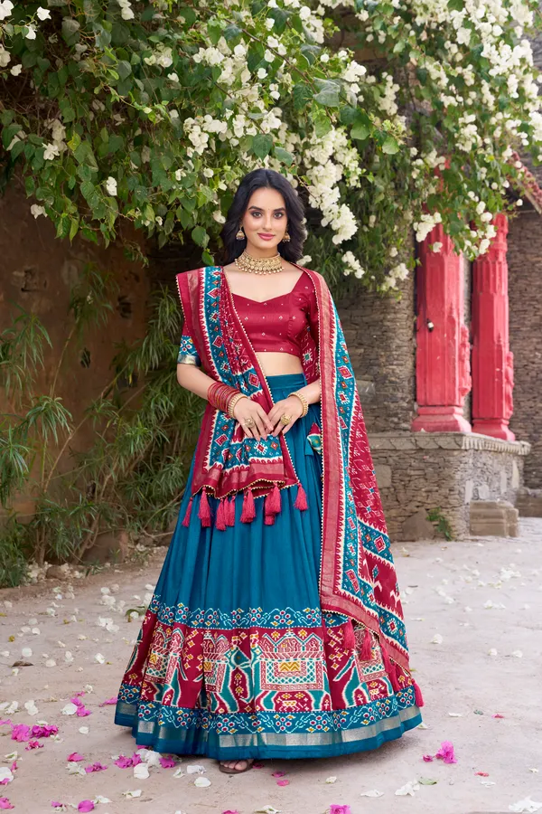Dola_silk_foil_print_lehenga_choli