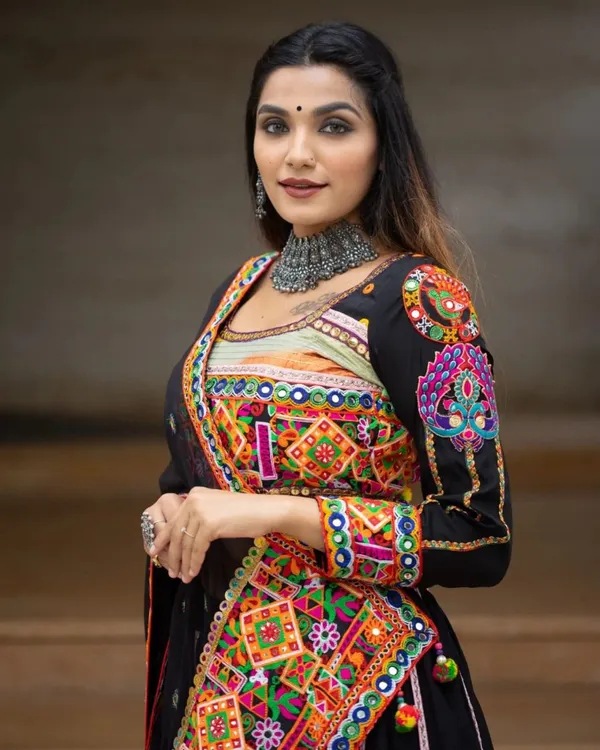 Choli_And_Lehenga_Black_Butter_Silk_Fabric_Dola_Silk_Lehenga_Choli_With_Mirror_Work_And_Attached_Black_Dupatta