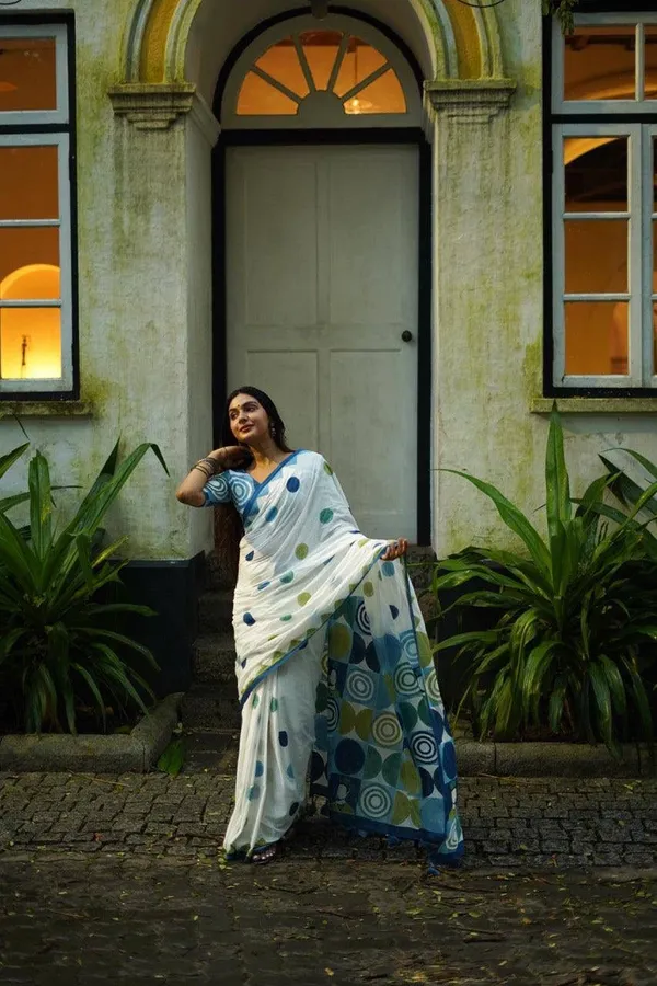 Kalamkari_Patola__Pure_Linen_Saree_And_Batin_Blouse_-_Gajari_Pink