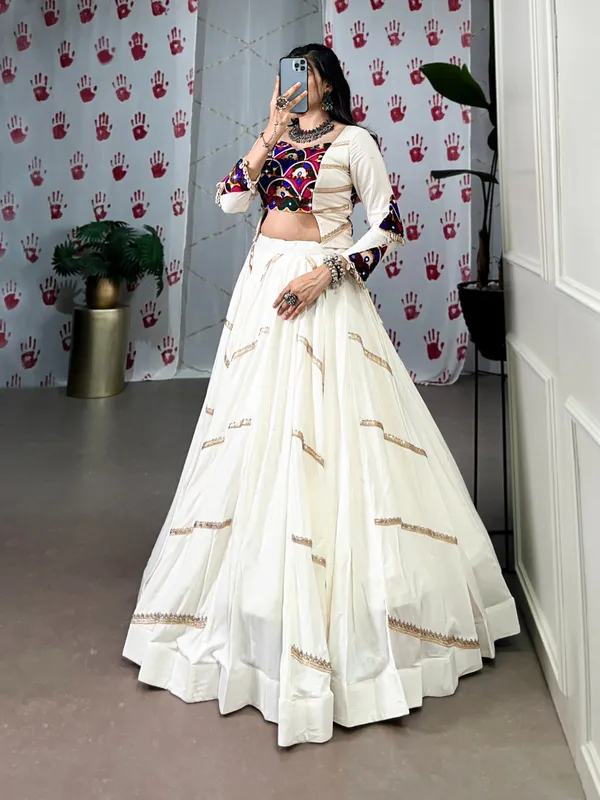 STITCHED_LEHENGA_AND_UNSTITCHED_BLOUSE_RAYON_HEAVY_LEHENGA_CHOLI_WITH_GAMTHI_WORK_BLOUSE