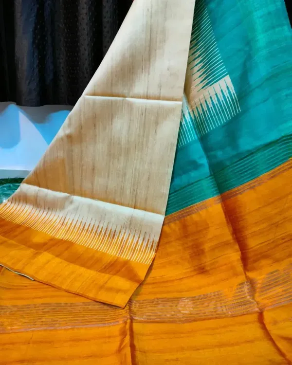 Soft_Tussar_Silk_sarees_with_Beautiful_Digital_Print_With_Attractive_Checks_Design_Saree_And_Digital_Print_Blouse_With_Tassels