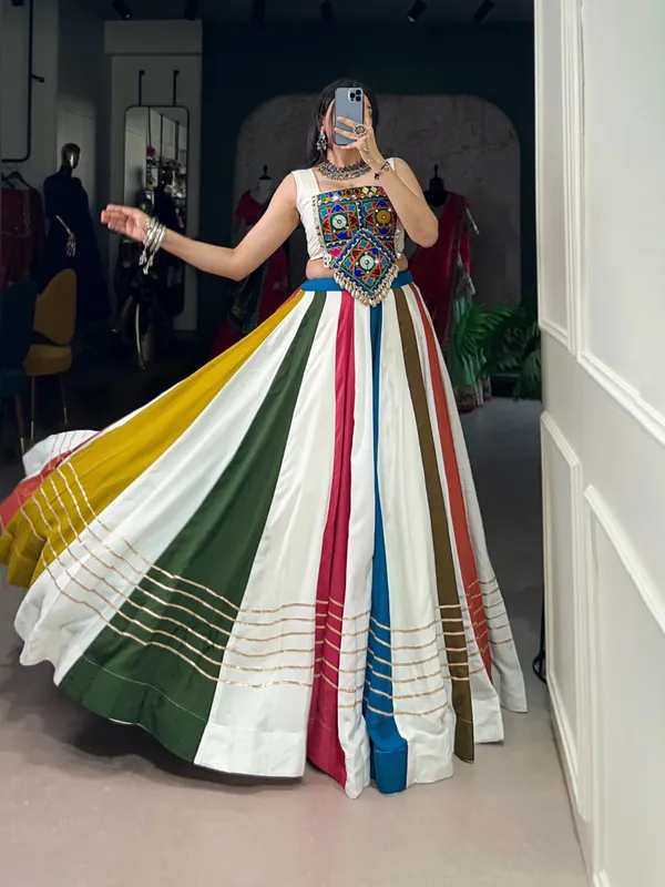 STITCHED_LEHENGA_AND_UNSTITCHED_BLOUSE_RAYON_HEAVY_LEHENGA_CHOLI_WITH_GAMTHI_WORK_BLOUSE