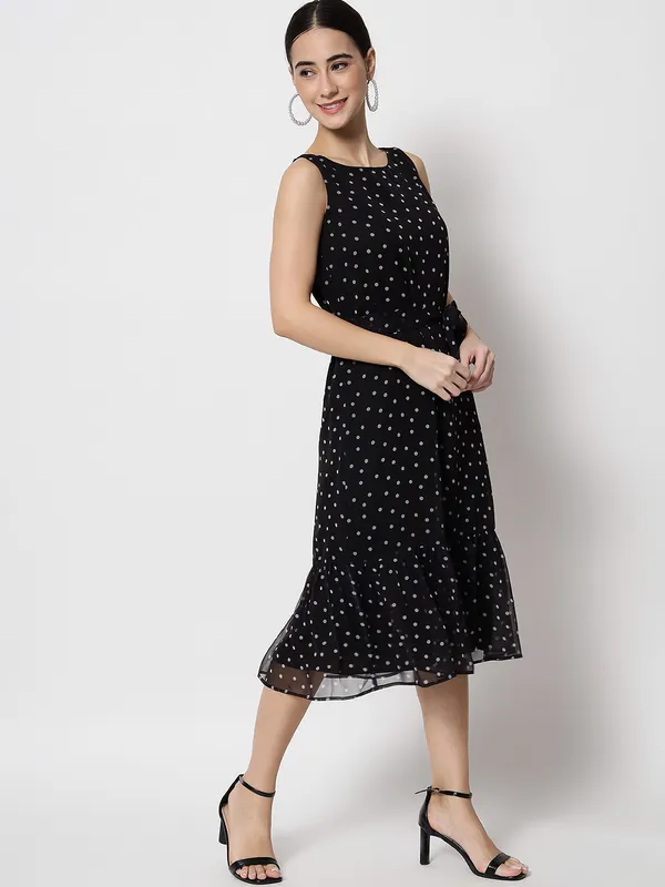 Unique_Summer_Style_Georgette_Short_Gown_With_Bautiful_Print_All_Over