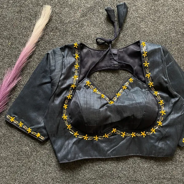 EVALUTE_HALTER_NECK_HEAVY_RAW_SILK_HANDCRAFTED_WORK_FROM__FRONT_AND_BACK_OF_THE_BLOUSE