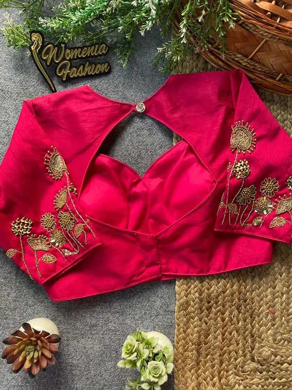 Elegant_Floral_Embroidered_Designer_Blouse