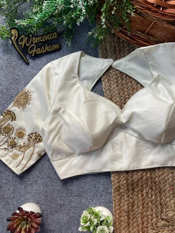 Elegant_Floral_Embroidered_Designer_Blouse