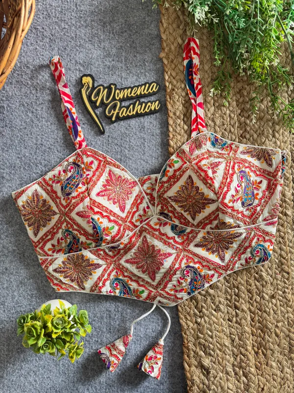 Elevate_your_ethnic_wardrobe_with_stunning_position_print_detailing