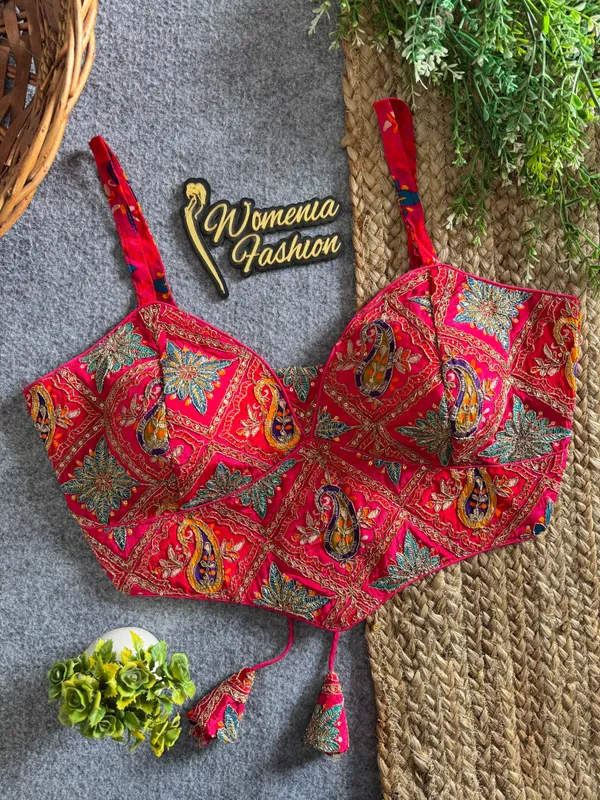 Elevate_your_ethnic_wardrobe_with_stunning_position_print_detailing
