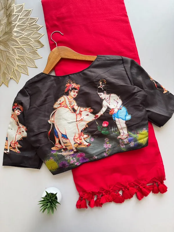 Fusing_Classic_with_Bold:_Khadi_Saree_and_Print_Perfection