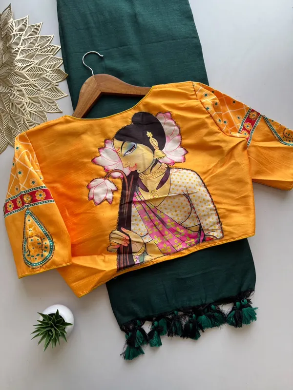 Fusing_Classic_with_Bold:_Khadi_Saree_and_Print_Perfection