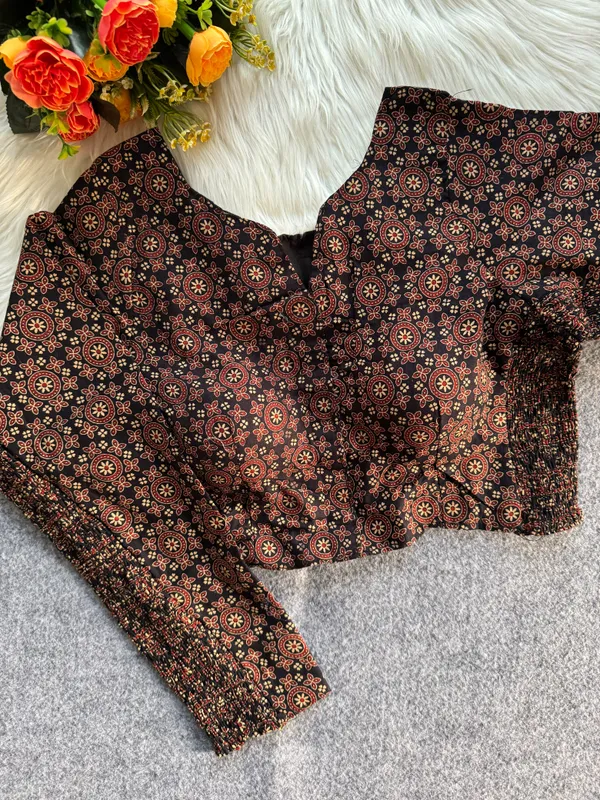 Graceful_Traditional_Wear_Cotton_Blouse
