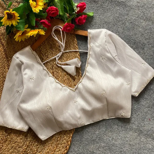 ROHINI_WHITE_PRESENTING_PURE_HANDWORK_BLOUSE