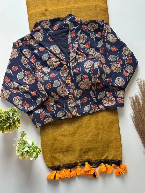 Khadi_Cotton_Saree_with_Ajarakh_cotton_Blouse