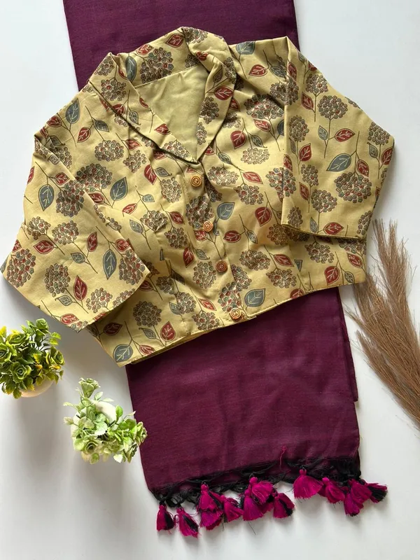 Khadi_Cotton_Saree_with_Ajarakh_cotton_Blouse