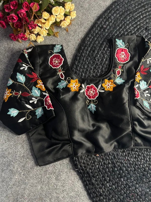 PRATIMA_BLACKPURE_HANDWORK_BLOUSE