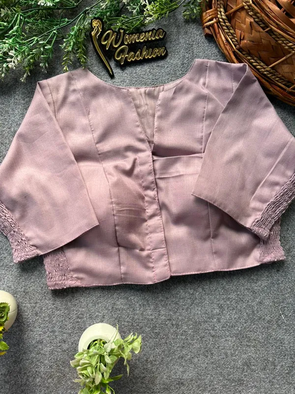 Soft_cotton_comfort_meets_a_flexible_fit_that_adapts_to_your_body_perfect_for_all-day_elegance_with_effortless_ease.