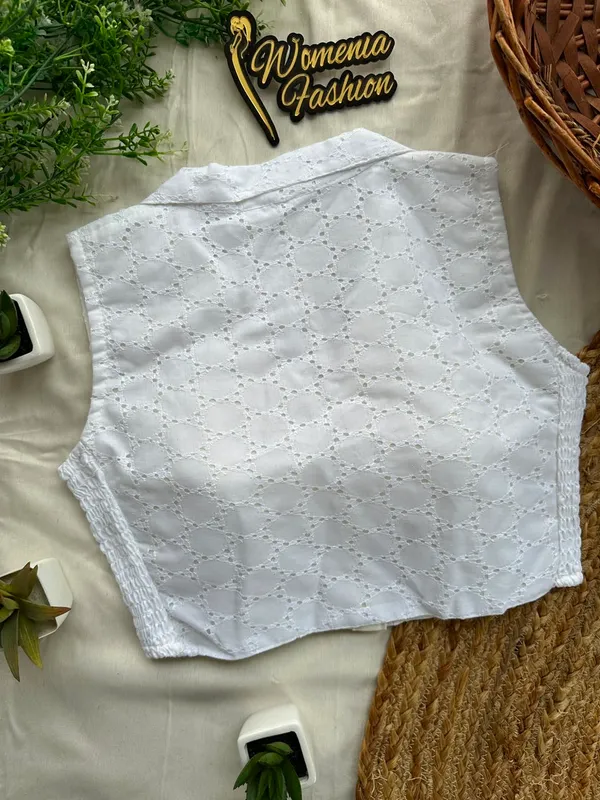 The_beauty_of_Hakoba_embroidery_meets_the_versatility_of_a_stretchable_fit