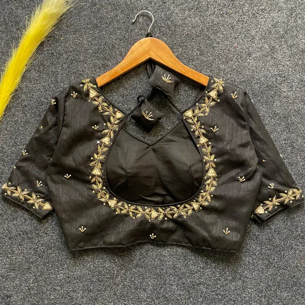 YUKTI_BLACK_PRESENTING_PURE_HANDWORK_BLOUSE