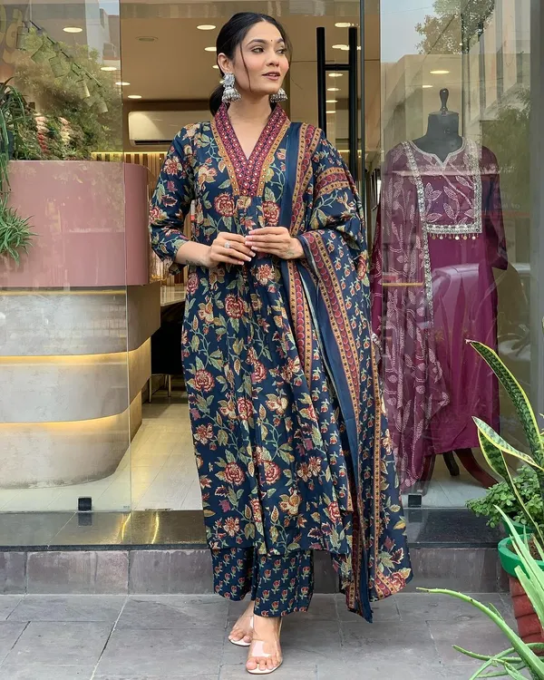Blue_Pure_Cotton_Kurti_Pant_Dupatta_Set_For_Women