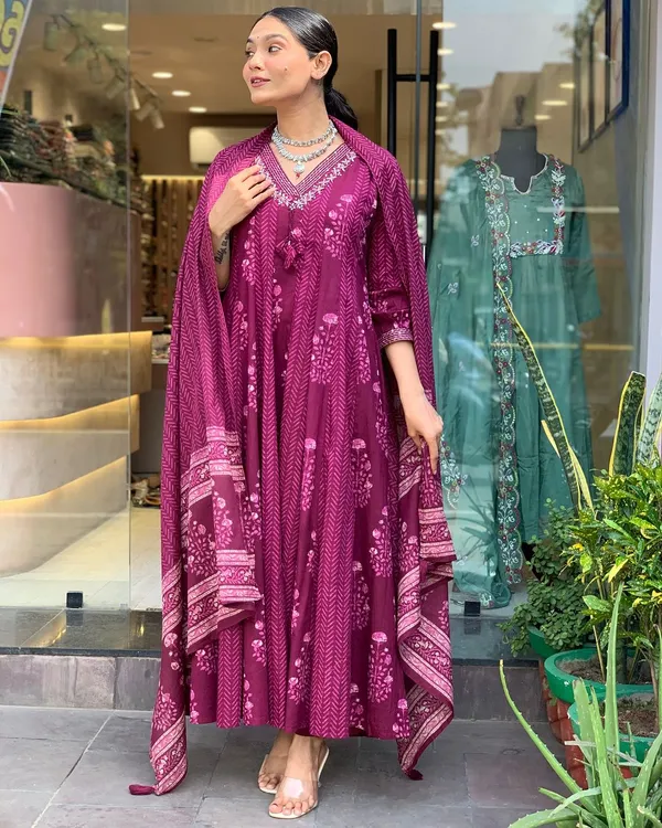 Maroon_Pure_Cotton_Kurti_Pant_Dupatta_Set_For_Women