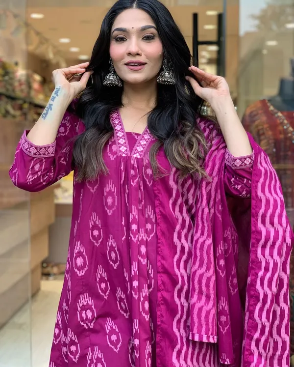 Pink_Pure_Cotton_Kurti_Pant_Dupatta_Set_For_Women