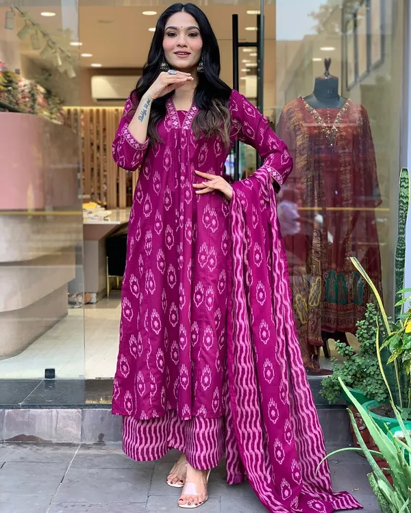 Pink_Pure_Cotton_Kurti_Pant_Dupatta_Set_For_Women