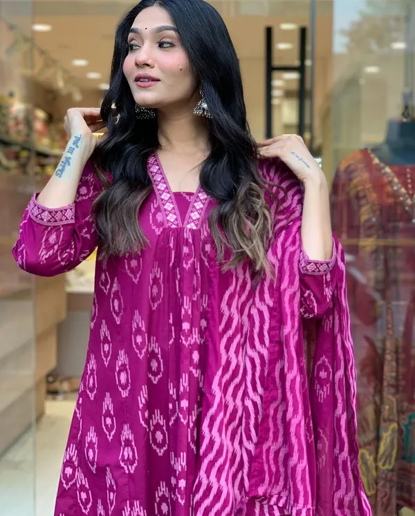 Pink_Pure_Cotton_Kurti_Pant_Dupatta_Set_For_Women