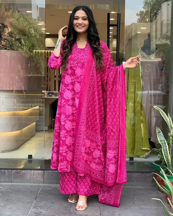 Red_Premium_Cotton_Kurti_Pant_Dupatta_Set_For_Women