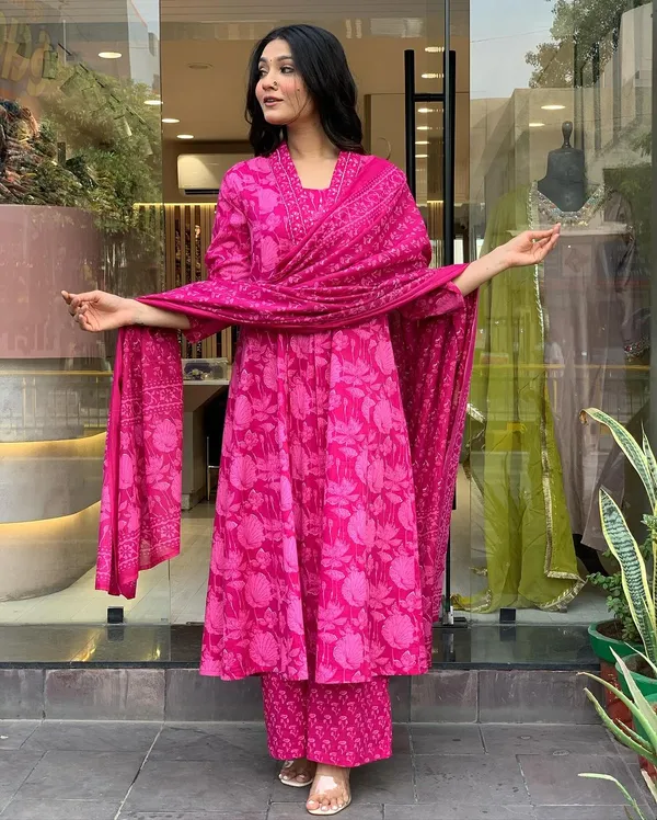 Red_Premium_Cotton_Kurti_Pant_Dupatta_Set_For_Women