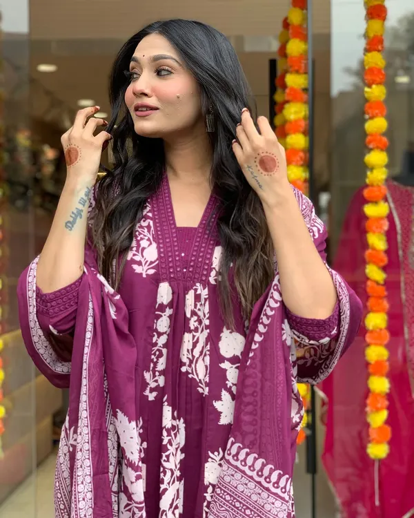Maroon_Kurta_Palazzo_&_Dupatta_Set_For_Women