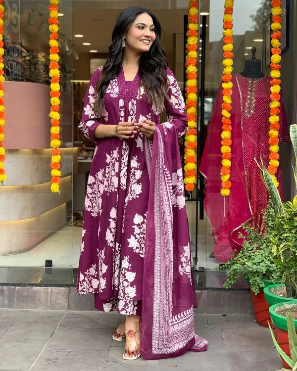 Maroon_Kurta_Palazzo_&_Dupatta_Set_For_Women